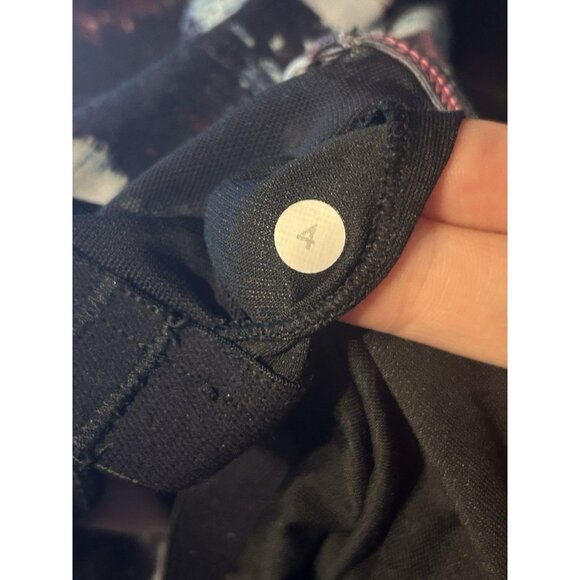 Lululemon Power Y Tank *Luon Static Blossom Multi Size 4 Black Fitted - Picture 8 of 8